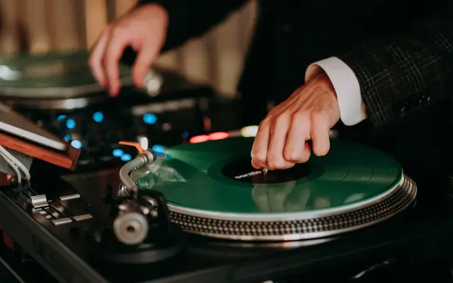 Dj-e w Warszawie